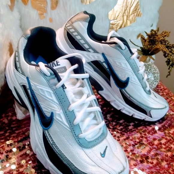Nike Shoes - Nike Initiator Sz 7 Men's Sz 8.5 Women's
